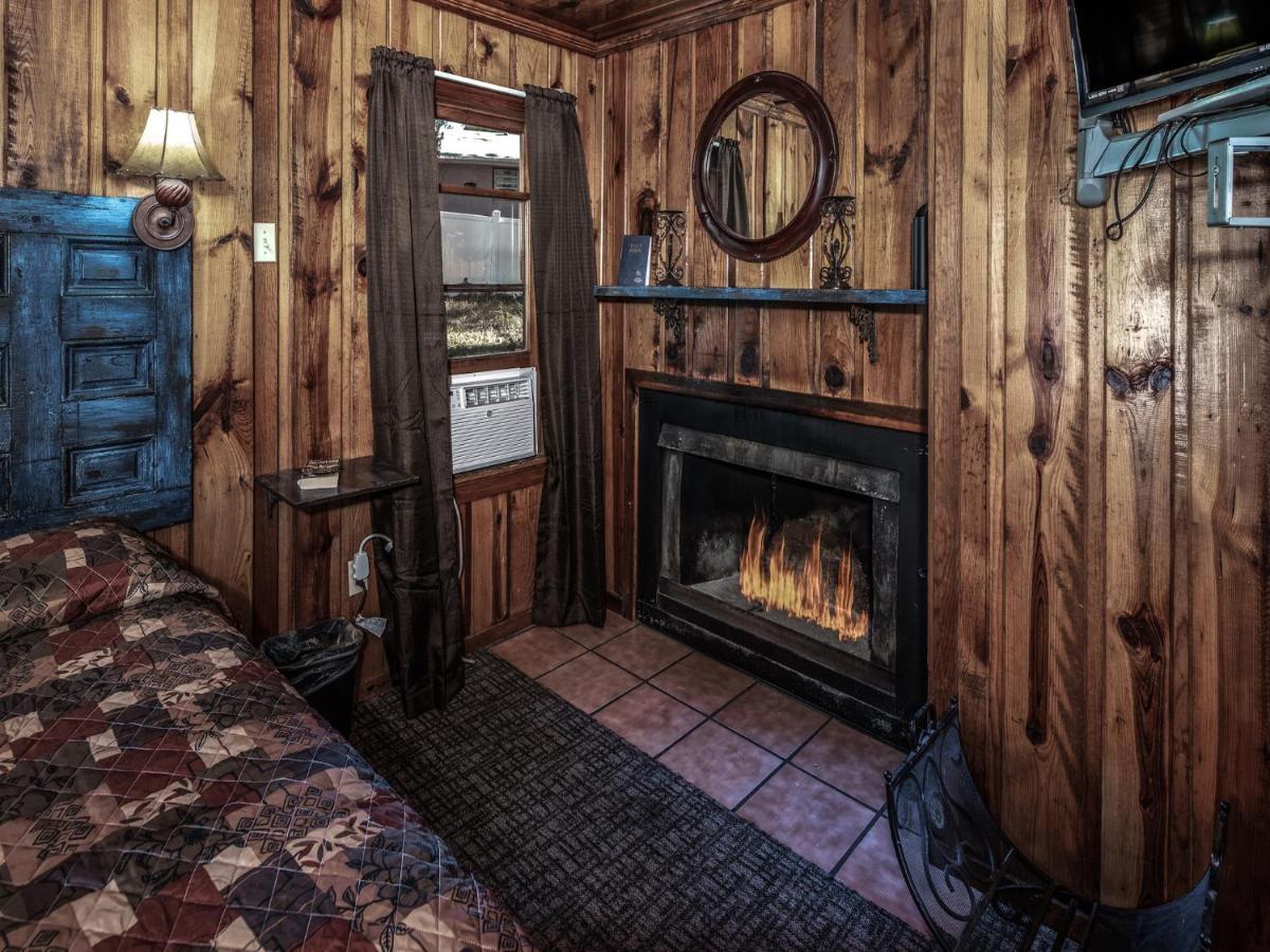 Apache Village 4, King Studio, Midtown, Sleeps 2 Ruidoso Ngoại thất bức ảnh